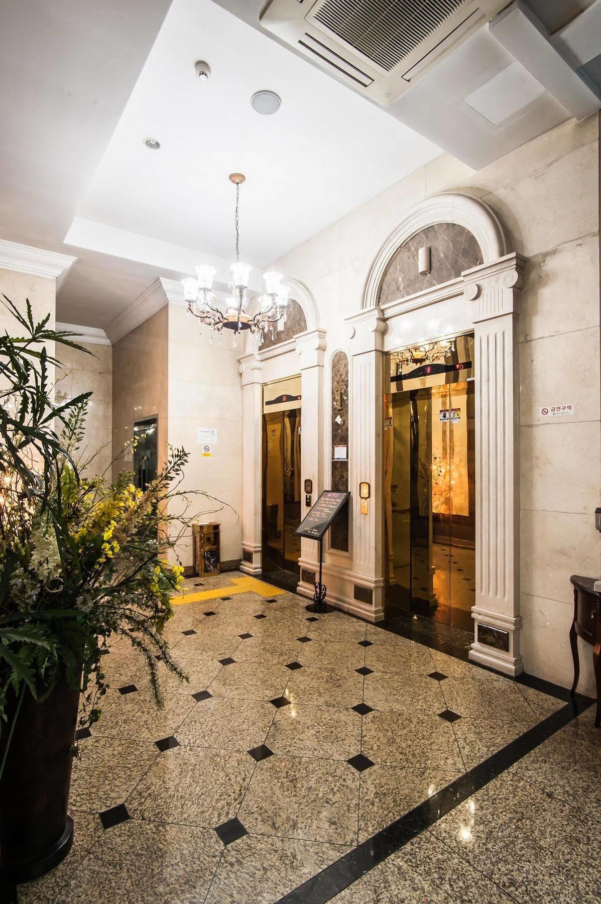אנסאן Aura Hotel מראה חיצוני תמונה